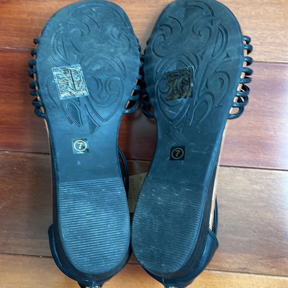 Kate And Mel Sandals - Picture 2 of 5